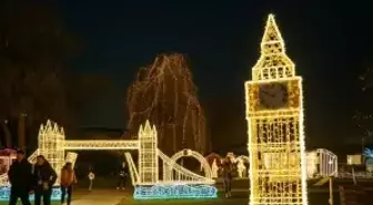 Albüm: Prag'da 'Işıkların Hikayesi' Temalı Gösteri Ziyaretçilerden Yoğun İlgi Gördü