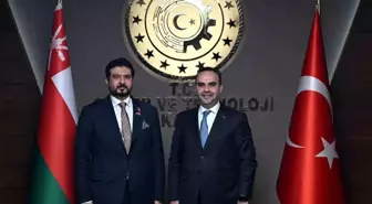 Bakan Kacır, Umman Ticaret, Sanayi ve Yatırım Teşvik Bakanı Yousef ile bir araya geldi