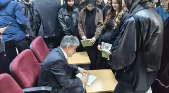 Çorum'da Prof. Dr. Orhan Alimoğlu, 'Okur-yazar buluşmaları'na konuk oldu