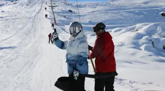 Hakkari'deki Mergabütan Kayak Merkezi'nde sezon açıldı