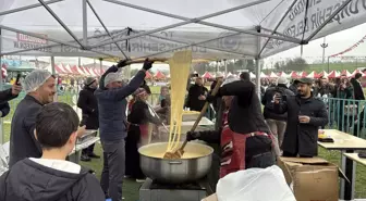 Hamsi ve Mıhlama Festivali'nde 1 ton mıhlama dağıtıldı