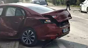 İki otomobilin çarpışması neticesinde 5 kişi yaralandı