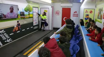 İslahiye'de öğrencilere 'Mobil Trafik Eğitim Tırı'nda eğitim verildi