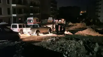 Malatya'da şantiye alanında kamyonun altında kalan işçi öldü