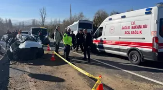 Nevşehir'de yolcu midibüsü ile otomobil çarpıştı: 11 yaralı