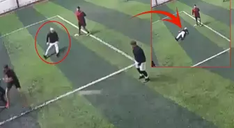 Son nefesini halı sahada verdi: Kahreden anlar kamerada