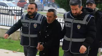 Tartıştığı arkadaşını evinin önünde vurdu