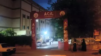 Tartıştığı karısını sokak ortasında bıçaklayarak öldürdü