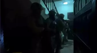 Adana'da torbacılara şafak operasyonu: 18 tutuklama