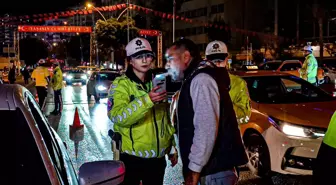 Adana'da trafik denetimi; 60 sürücüye 495 bin 593 TL ceza