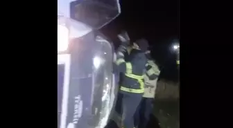 Adıyaman'da minibüs şarampole devrildi; 4 yaralı