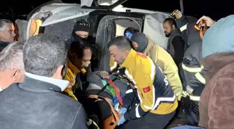 Adıyaman'da minibüs takla atarak devrildi: 4 yaralı