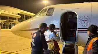 Ağrı'da karaciğer yetmezliği olan bebek ambulans uçakla Ankara'ya nakledildi