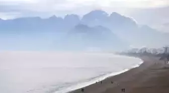 Antalya'da beklenen yağmur etkili oldu