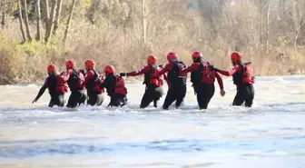 Arama kurtarma ekiplerinden çayda sel tatbikatı
