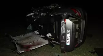 Çanakkale'de iki otomobilin çarpıştığı kazada 5 kişi öldü, 1 kişi yaralandı