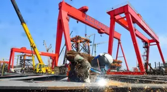 Çin'in En Büyük Açık Deniz Petrol Sahası, Petrol ve Doğalgaz Üretiminde Rekor Kırdı