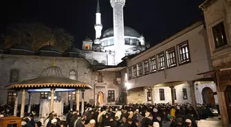 Eyüp Sultan Camisi'nde üç ayların başlaması dolayısıyla dua edildi
