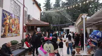Hatay'da Ortodoks Kilisesi'nde geleneksel Noel hediyeleri dağıtıldı