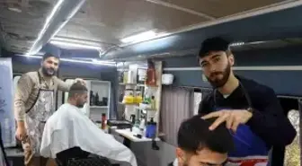 İlk kez görenleri şaşırtan mobil berber, bir 'Alo' ile müşterilerinin ayağına giderek VİP hizmet veriyor