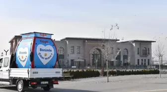 Kayseri'de Erciyes Kayak Merkezi için 'Benimle çıkar mısın?' gondolu sergileniyor
