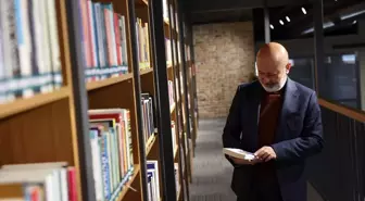 Kocasinan Belediye Başkanı Çolakbayrakdar, Sinan Kütüphanesi'ni ziyaret etti