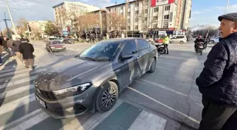 Kütahya'da otomobil ile motosiklet çarpıştı: 1 yaralı