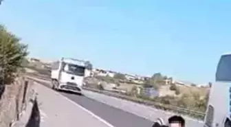 Otobanda motosikletin üzerine yatarak şov yapan sürücüye 63 bin TL ceza