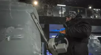 Türk kültüründe öne çıkan karakter ve malzemeleri buza işlediler