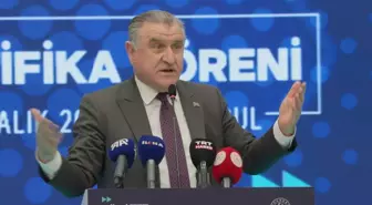 Bakan Bak: Bu ülkenin geleceği sizler olacaksınız