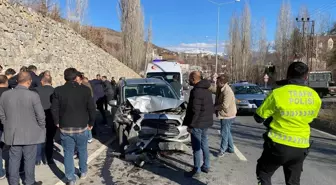 Bitlis'te 3 aracın karıştığı kazada 4 kişi yaralandı