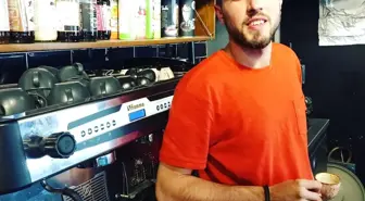 Çanakkale'de tıra çarpan otomobilin sürücüsü hayatını kaybetti