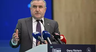 Gençlik ve Spor Bakanı Osman Aşkın Bak, ÜNİDES'in programına katıldı