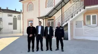 Köy camii bahçesinde parke taşı ve çevre düzenlemesi tamamlandı