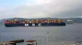 'MSC Türkiye' Çanakkale Boğazı'ndan geçti