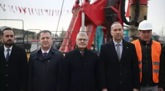 Niğde Valisi Çelik ile Belediye Başkanı Özdemir, yapımına başlanan alt geçitte incelemede bulundu