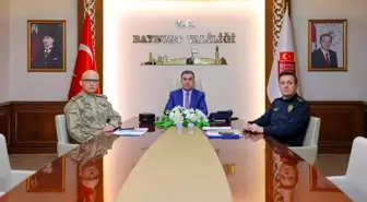 Vali Eldivan, İçişleri Bakanı Yerlikaya başkanlığındaki yeni yıl tedbirleri toplantısına katıldı