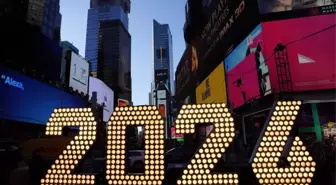 Albüm: Times Meydanı Yılbaşı Kutlamalarına Hazırlanıyor