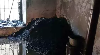 Batman'da sobadan çıkan kıvılcımlar evi küle çevirdi