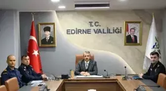Edirne Valisi Sezer yeni yıl tedbirleri toplantısına katıldı
