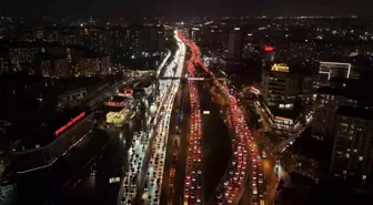 İstanbul'da yüzde 90'a ulaşan trafik havadan görüntülendi