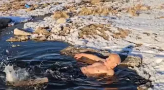 Türkiye'nin en soğuk yerleşim yerlerinden Göle'nin 'Buz adamı'