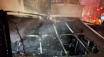 Ümraniye'de dükkan alevlere teslim oldu