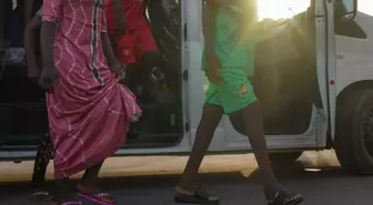 Yolcu otobüsüne düzenlenen saldırıda 28 kişi kaçırıldı