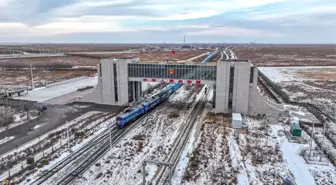 Albüm: Çin-Moğolistan Sınırındaki Erenhot Kara Limanından Geçen Yolcu ve Araç Sayısında Artış Kaydedildi