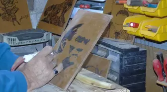 Atık ahşaplar emekli öğretmenin elinde sanata dönüşüyor