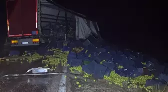 Beyşehir'de bariyere çarpan tırın sürücüsü yaralandı