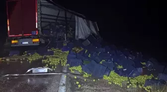 Beyşehir'de tır bariyerlere çarptı: 1 yaralı