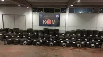 Denizli'de bir tırda gümrük kaçağı 263 araç lastiği ele geçirildi
