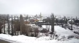 Gemerek'te kar yağışı etkili oldu